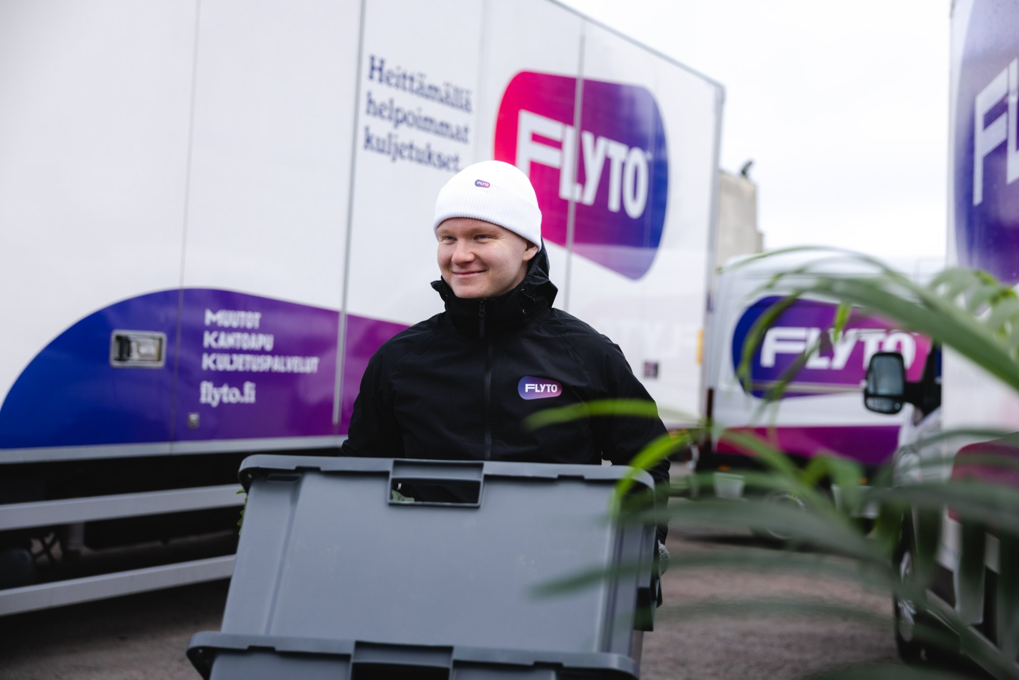 Suomalainen pankkitili ulkomaille muuton jlkeen 2026 Silyt vaihda vai sulje vertailu kaikista isoista pankeista