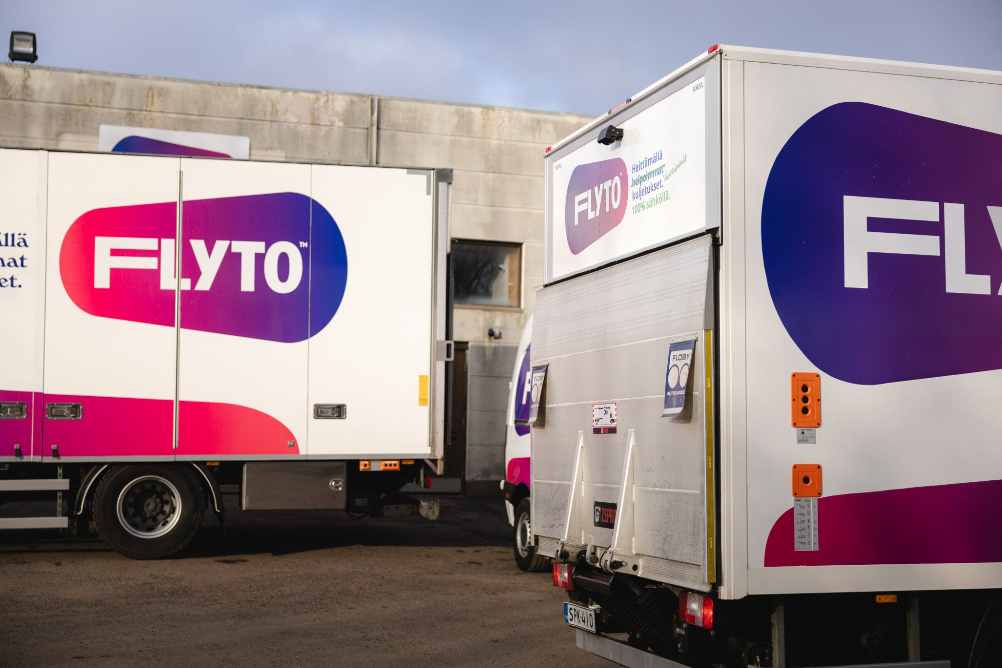 Spanish Bank Account After Moving Abroad Keep Close Transfer 2026 — Flyto Relocation team